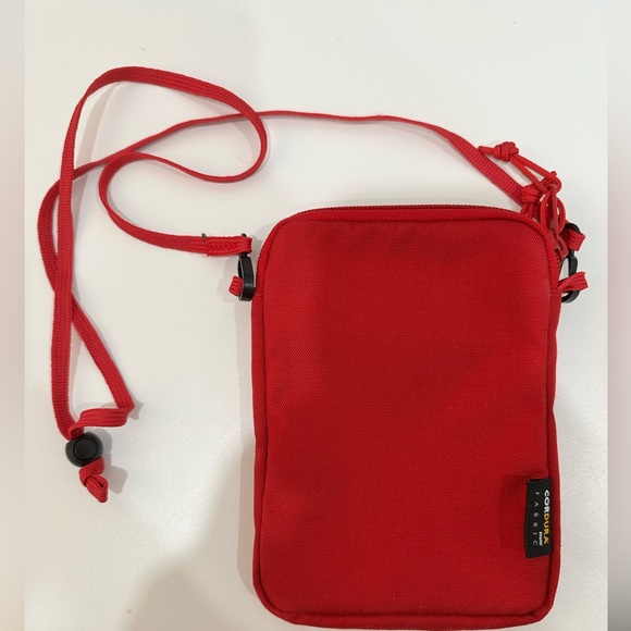 Supreme Utility Pouch SS19 red Like new without tags - Picture 3 of 4
